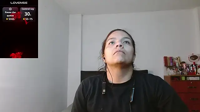 Megan Milf   online show from February 16, 2026, 9:44 pm