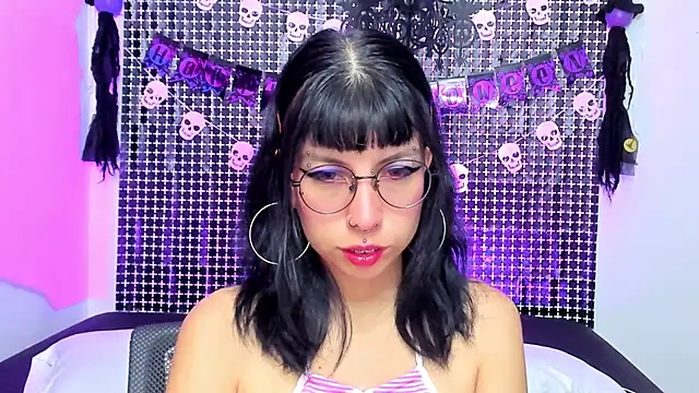 Rose 72 online show from October 20, 2025, 8:09 pm