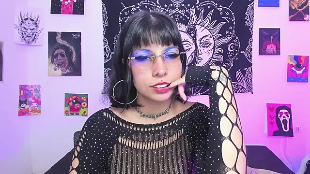 Rose 72 online show from April 16, 2026, 9:39 pm