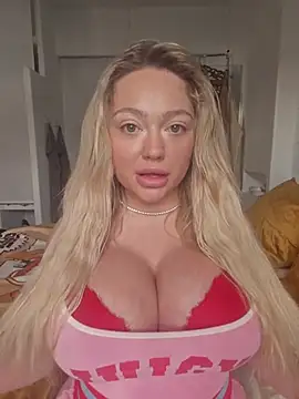 misstitmouseofficial online show from October 5, 2025, 1:42 pm