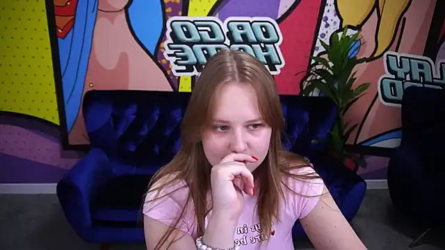 CrystallPaws online show from November 3, 2025, 8:10 pm