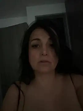 hotadhara01 online show from November 12, 2025, 2:17 pm