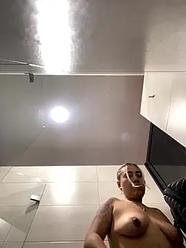  ManuVeelez online show from October 2, 2025, 3:08 pm