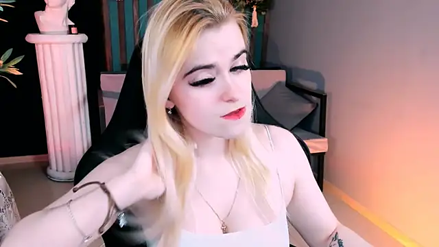 Stef Nicks online show from April 4, 2026, 9:07 am