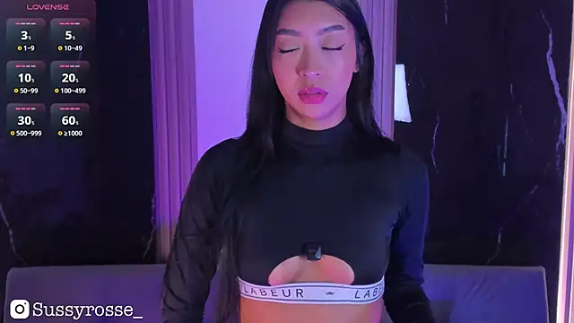 Snapshot of Sussyrosse_ chatting on October 10, 2025, 8:08 pm Sussyrosse  online show from October 10, 2025, 8:08 pm