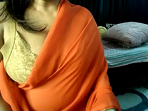 Snapshot of Anaconda-Mall chatting on February 14, 2026, 6:26 pm Anaconda-Mall online show from February 14, 2026, 6:26 pm