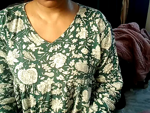 Snapshot of Anaconda-Mall chatting on February 16, 2026, 11:01 pm Anaconda-Mall online show from February 16, 2026, 11:01 pm