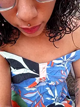 RavenShyfit online show from December 17, 2025, 8:59 pm