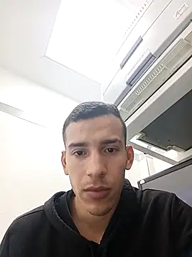 Snapshot of Jose20moro chatting on November 28, 2025, 2:20 pm Jose20moro online show from November 28, 2025, 2:20 pm