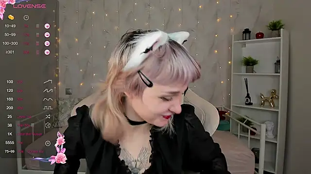 Tori Cutie online show from October 16, 2025, 12:11 am