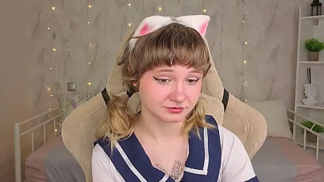 Tori Cutie online show from May 27, 2026, 1:57 am