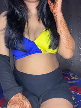 Cute-Samayra online show from May 14, 2026, 6:04 pm