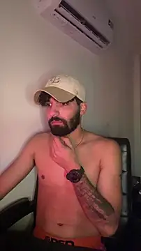 Snapshot of zooming101 chatting on November 14, 2025, 7:01 pm zooming101 online show from November 14, 2025, 7:01 pm