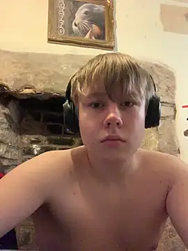 Snapshot of TomasCramp chatting on March 27, 2026, 5:45 pm TomasCramp online show from March 27, 2026, 5:45 pm