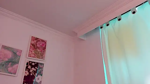 canelleGarces online show from April 4, 2026, 3:31 pm