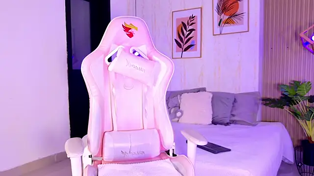 Ayleen Dunkan online show from February 25, 2026, 1:10 pm