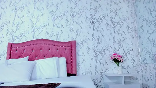 SofiiFoox online show from November 6, 2025, 11:11 am