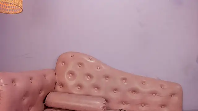 KikaDuque online show from April 8, 2026, 7:14 pm