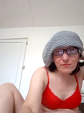 Vera Elle online show from April 2, 2026, 11:52 am