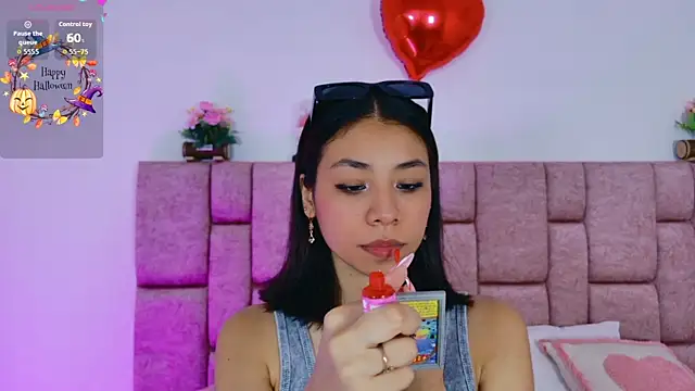 ScarlettLuxe online show from October 22, 2025, 11:54 am