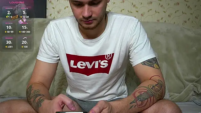 johnstoneisland online show from November 10, 2025, 9:25 pm