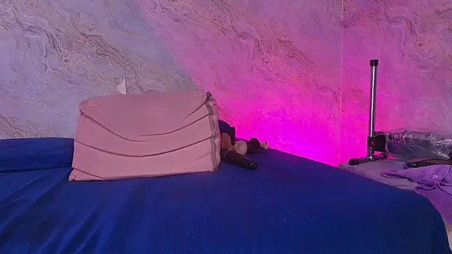 carol juicyy online show from October 8, 2025, 7:33 pm