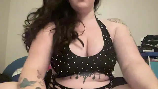 Snapshot of Electraaxoxo chatting on January 7, 2026, 12:46 am Electraaxoxo online show from January 7, 2026, 12:46 am