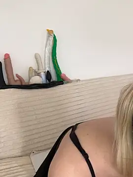 Lesamantssexy online show from May 15, 2026, 11:17 am
