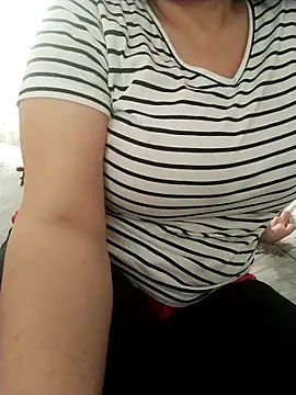 Snapshot of zerdaliii chatting on February 2, 2026, 8:46 am zerdaliii online show from February 2, 2026, 8:46 am