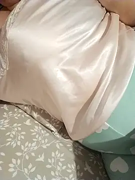 Snapshot of zerdaliii chatting on February 11, 2026, 10:04 pm zerdaliii online show from February 11, 2026, 10:04 pm