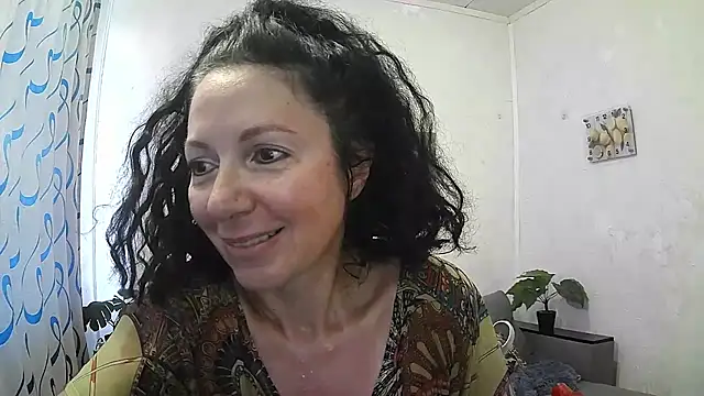 ValleriWind online show from July 4, 2026, 1:56 am