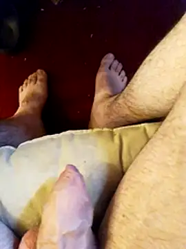 Snapshot of chrisdic27 chatting on February 11, 2026, 9:14 am chrisdic27 online show from February 11, 2026, 9:14 am