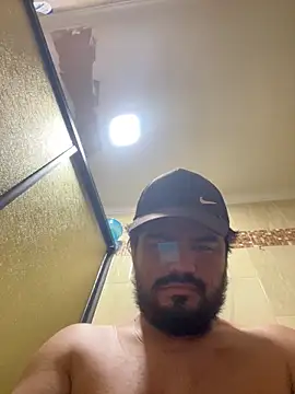 MichaelBear 21 online show from May 26, 2026, 11:39 am