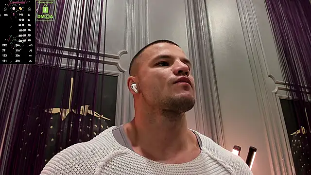 Snapshot of OliverSport chatting on December 4, 2024, 10:35 am OliverSport online show from December 4, 2024, 10:35 am