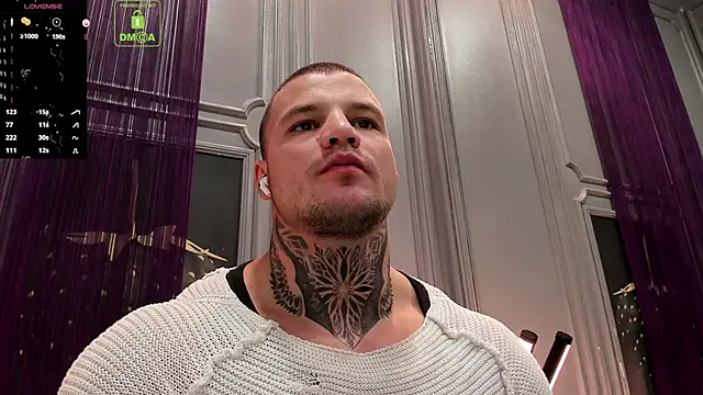 Snapshot of OliverSport chatting on January 1, 2025, 3:35 pm OliverSport online show from January 1, 2025, 3:35 pm