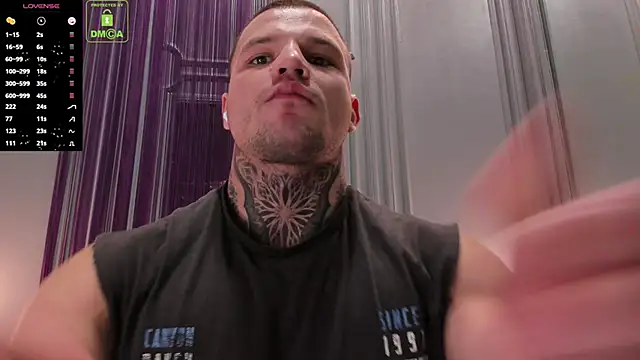 Snapshot of OliverSport chatting on February 11, 2025, 3:40 pm OliverSport online show from February 11, 2025, 3:40 pm