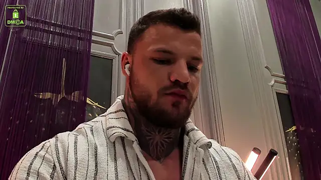 Snapshot of OliverSport chatting on October 7, 2025, 10:56 am OliverSport online show from October 7, 2025, 10:56 am