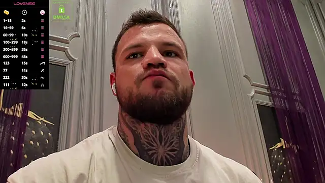 Snapshot of OliverSport chatting on October 11, 2025, 3:32 pm OliverSport online show from October 11, 2025, 3:32 pm