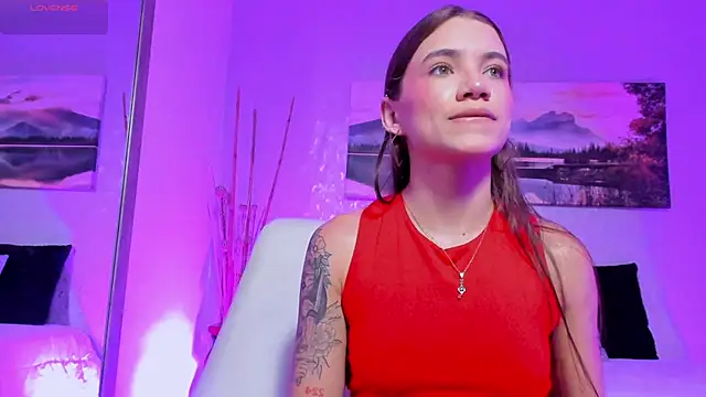 aitana baker  online show from October 3, 2025, 7:33 pm