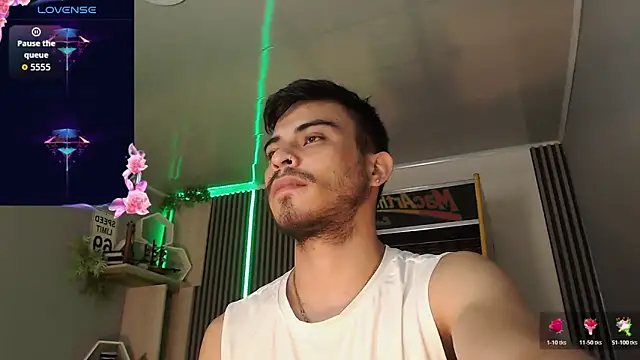 Bastian MCcormick online show from December 15, 2025, 11:47 am