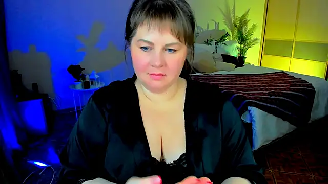 CrystaalStaar online show from January 18, 2026, 8:45 pm