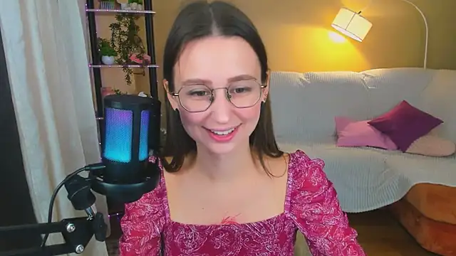 YourLovellyStory online show from September 16, 2025, 11:33 am