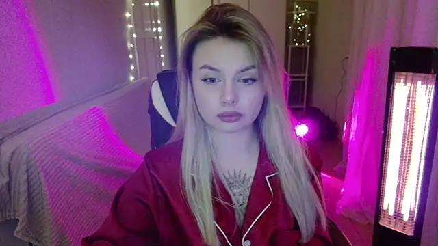 AngelicaHollywood online show from February 10, 2026, 8:13 pm