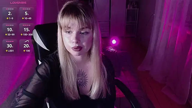 AngelicaHollywood online show from March 18, 2026, 9:18 pm