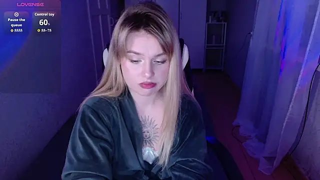 AngelicaHollywood online show from March 25, 2026, 8:04 pm