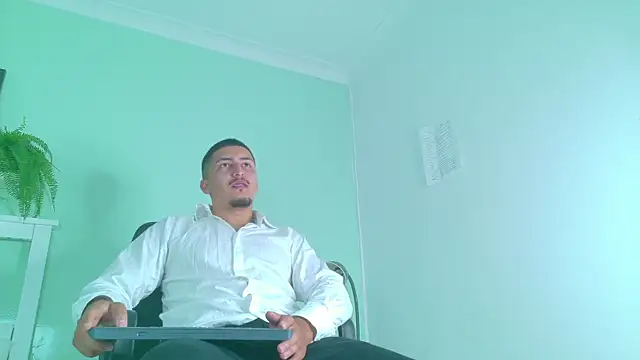 MrFox   online show from October 2, 2025, 12:01 pm