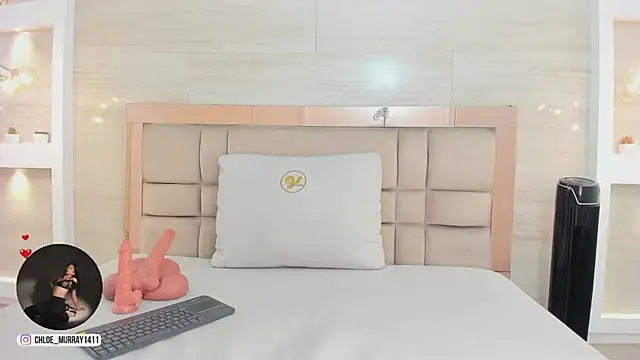 Snapshot of chloe_murray chatting on February 26, 2026, 12:48 pm chloe murray online show from February 26, 2026, 12:48 pm