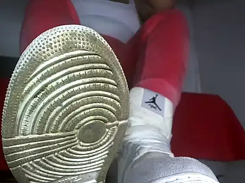 Snapshot of findomlatin chatting on February 7, 2026, 3:43 am findomlatin online show from February 7, 2026, 3:43 am