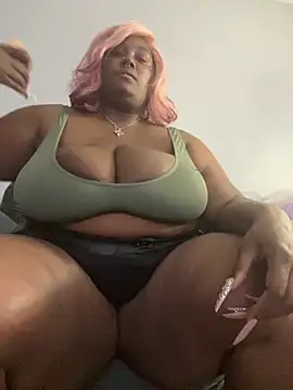 Cocomamii1 online show from March 31, 2026, 12:56 am