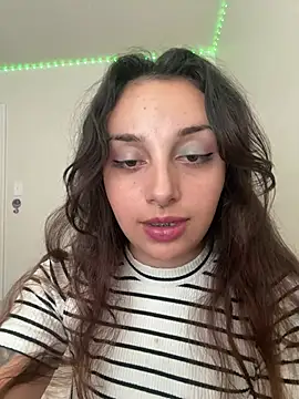 CharmingMaddie online show from July 3, 2026, 5:19 pm